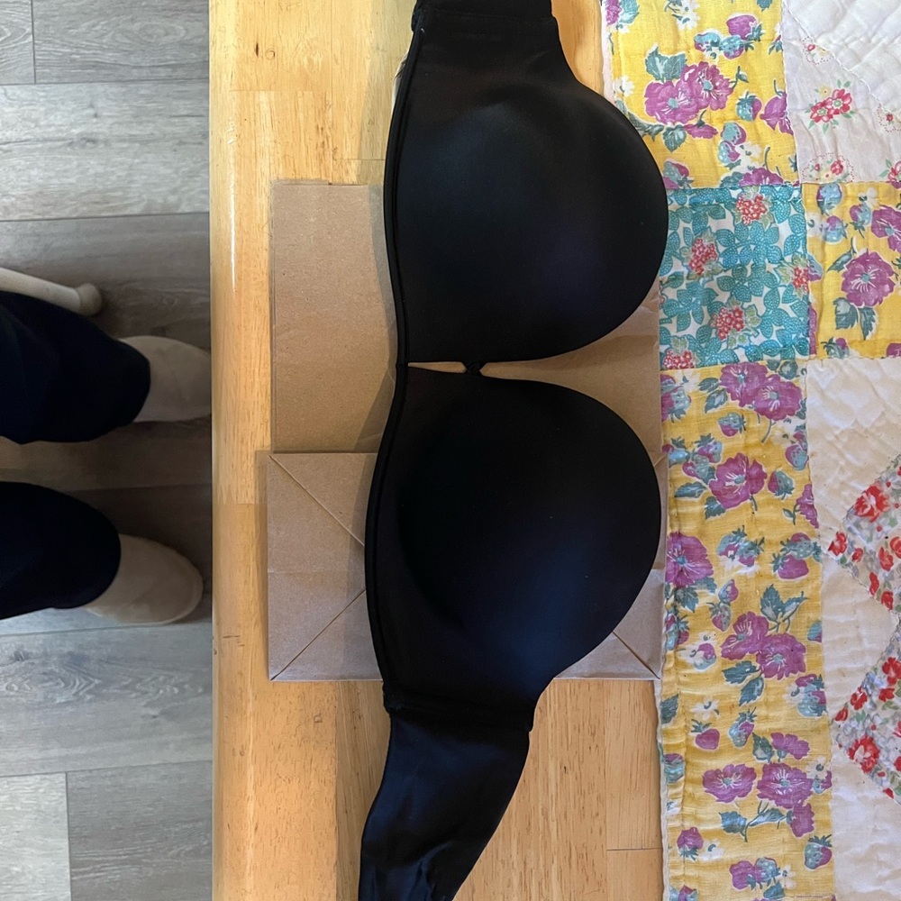 Victoria’s Secret bombshell, black, strapless bra.